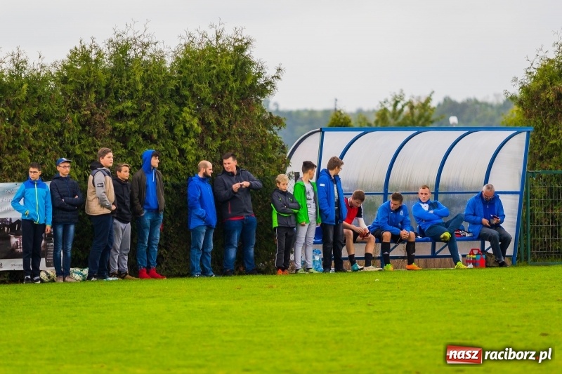 Zdjęcie w galerii na portalu naszraciborz.pl: Niespodziewana wygrana Naprzodu Krzyżkowice w Markowicach wiadomości z regionu