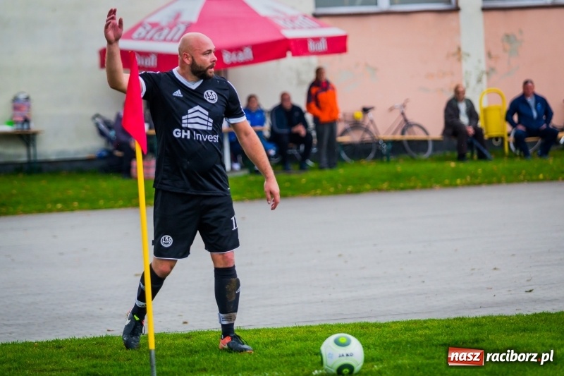 Zdjęcie w galerii na portalu naszraciborz.pl: Niespodziewana wygrana Naprzodu Krzyżkowice w Markowicach wiadomości z regionu