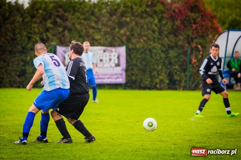 Zdjęcie w galerii na portalu naszraciborz.pl: Niespodziewana wygrana Naprzodu Krzyżkowice w Markowicach wiadomości z regionu