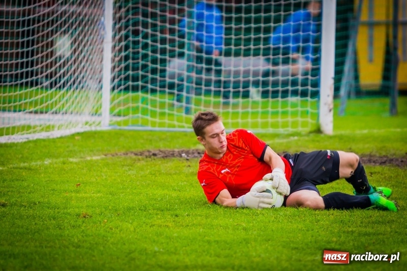 Zdjęcie w galerii na portalu naszraciborz.pl: Niespodziewana wygrana Naprzodu Krzyżkowice w Markowicach wiadomości z regionu