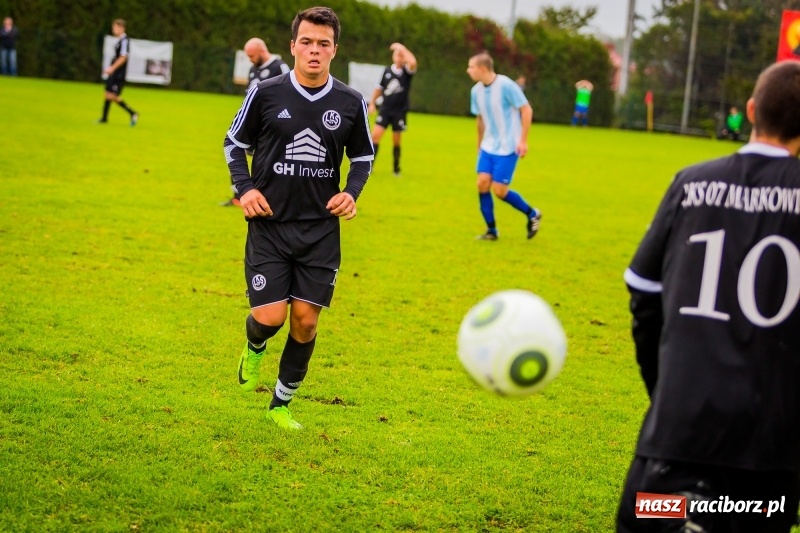 Zdjęcie w galerii na portalu naszraciborz.pl: Niespodziewana wygrana Naprzodu Krzyżkowice w Markowicach wiadomości z regionu