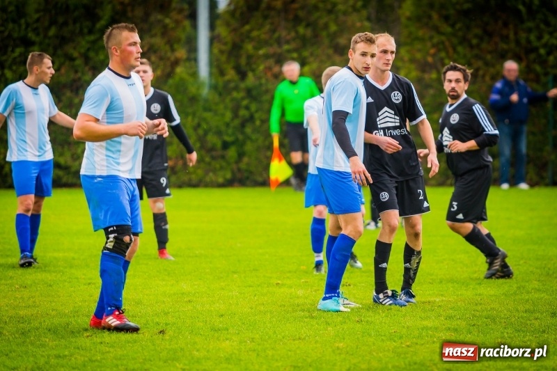 Zdjęcie w galerii na portalu naszraciborz.pl: Niespodziewana wygrana Naprzodu Krzyżkowice w Markowicach wiadomości z regionu