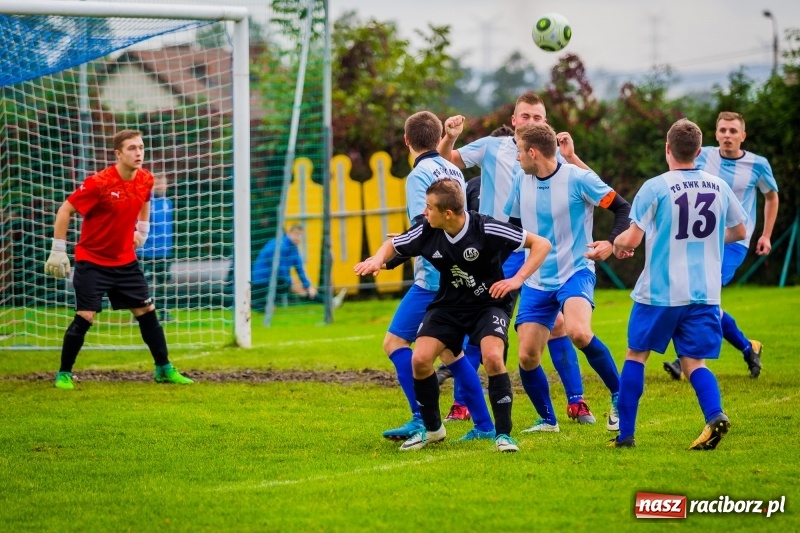 Zdjęcie w galerii na portalu naszraciborz.pl: Niespodziewana wygrana Naprzodu Krzyżkowice w Markowicach wiadomości z regionu