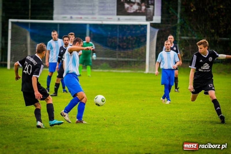 Zdjęcie w galerii na portalu naszraciborz.pl: Niespodziewana wygrana Naprzodu Krzyżkowice w Markowicach wiadomości z regionu