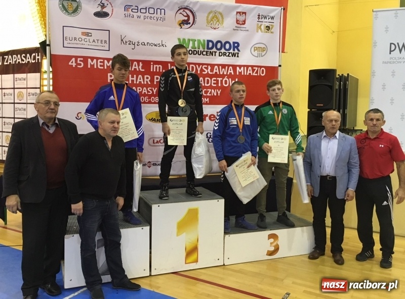 Zdjęcie w galerii na portalu naszraciborz.pl: Sukcesy zapaśników Unii Racibórz w Radomiu i Kraśniku wiadomości z regionu