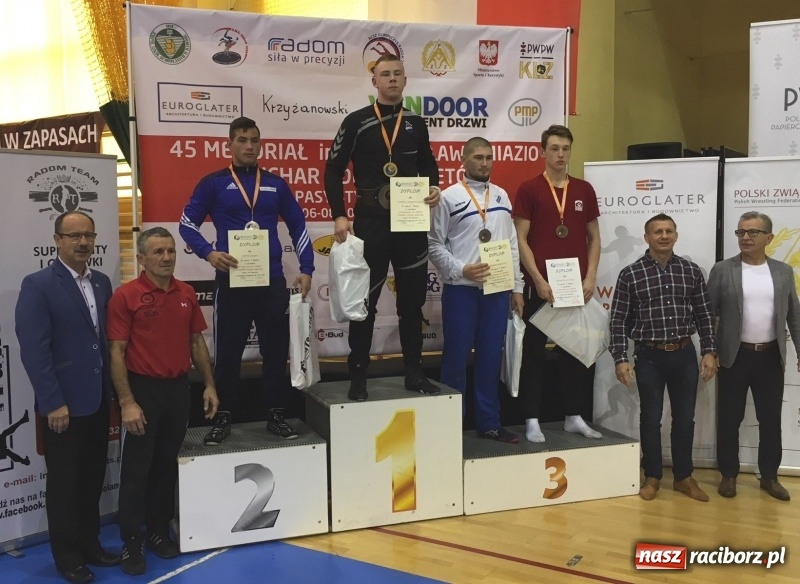 Zdjęcie w galerii na portalu naszraciborz.pl: Sukcesy zapaśników Unii Racibórz w Radomiu i Kraśniku wiadomości z regionu