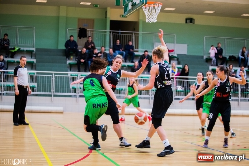 Zdjęcie w galerii na portalu naszraciborz.pl: Historyczny mecz za nami. Koszykarki RKK AZS Racibórz po raz pierwszy powalczyły o punkty wiadomości z regionu