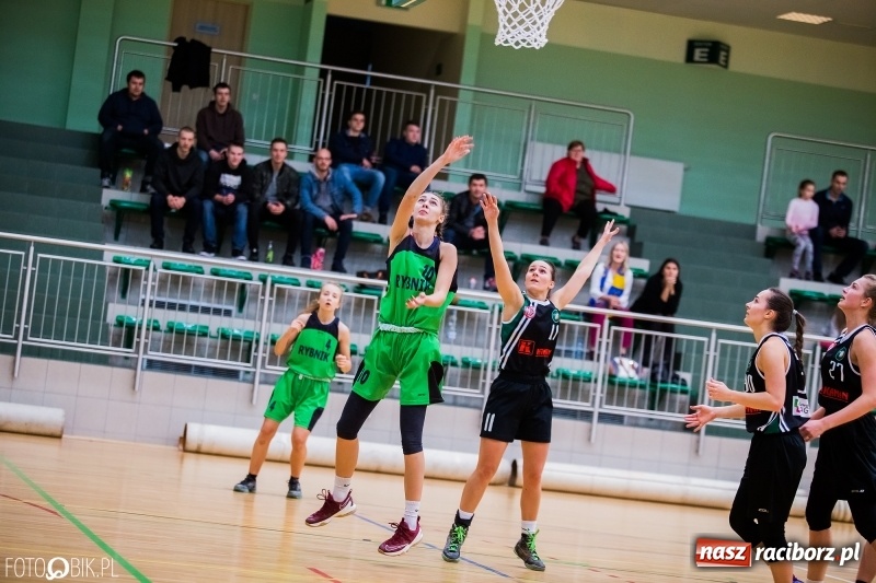 Zdjęcie w galerii na portalu naszraciborz.pl: Historyczny mecz za nami. Koszykarki RKK AZS Racibórz po raz pierwszy powalczyły o punkty wiadomości z regionu