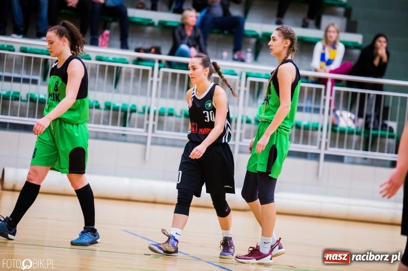 Zdjęcie w galerii na portalu naszraciborz.pl: Historyczny mecz za nami. Koszykarki RKK AZS Racibórz po raz pierwszy powalczyły o punkty wiadomości z regionu