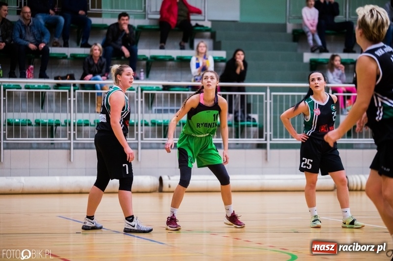 Zdjęcie w galerii na portalu naszraciborz.pl: Historyczny mecz za nami. Koszykarki RKK AZS Racibórz po raz pierwszy powalczyły o punkty wiadomości z regionu