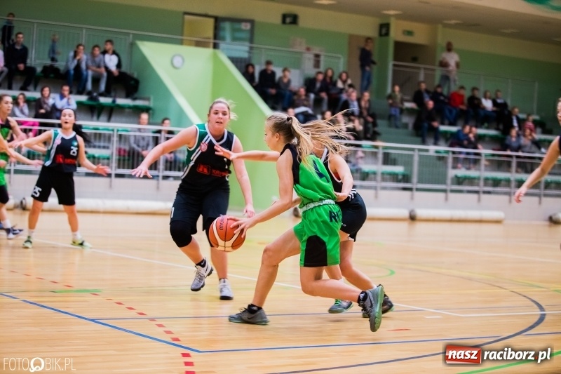 Zdjęcie w galerii na portalu naszraciborz.pl: Historyczny mecz za nami. Koszykarki RKK AZS Racibórz po raz pierwszy powalczyły o punkty wiadomości z regionu