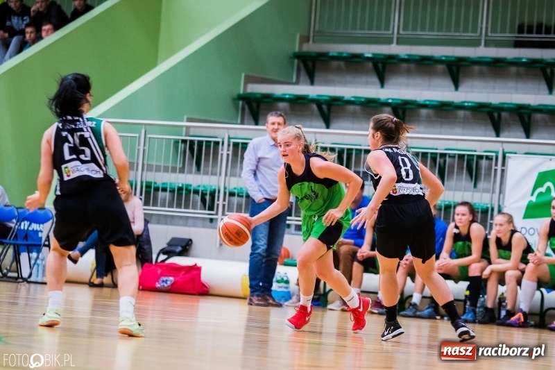 Zdjęcie w galerii na portalu naszraciborz.pl: Historyczny mecz za nami. Koszykarki RKK AZS Racibórz po raz pierwszy powalczyły o punkty wiadomości z regionu