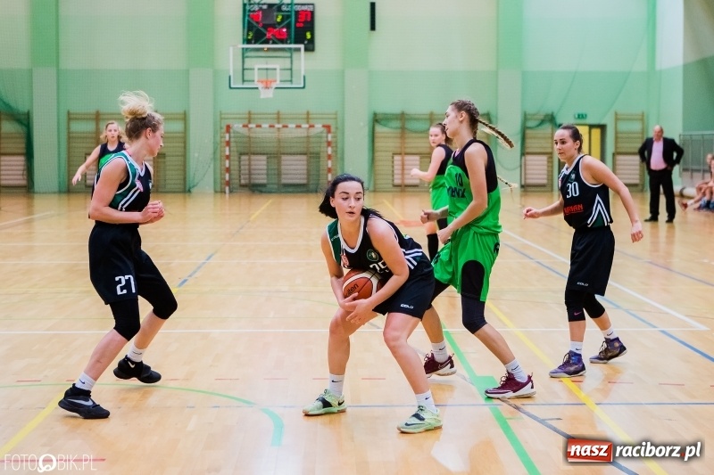 Zdjęcie w galerii na portalu naszraciborz.pl: Historyczny mecz za nami. Koszykarki RKK AZS Racibórz po raz pierwszy powalczyły o punkty wiadomości z regionu