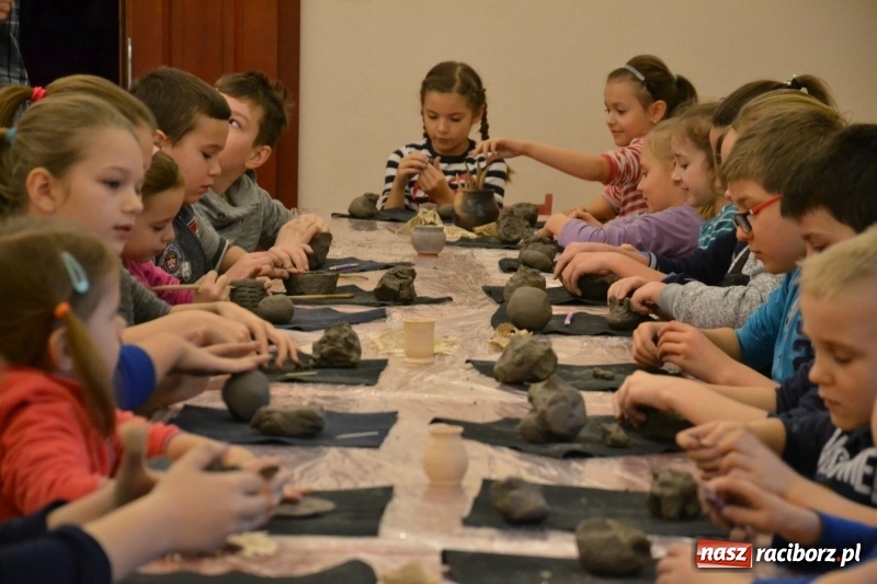 Zdjęcie w galerii na portalu naszraciborz.pl: Zamek Piastowski w Raciborzu zaprasza do udziału w warsztatach  wiadomości z regionu
