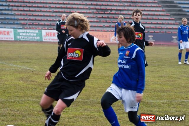 Zdjęcie w galerii na portalu naszraciborz.pl: Medyk Konin na kolanach wiadomości z regionu