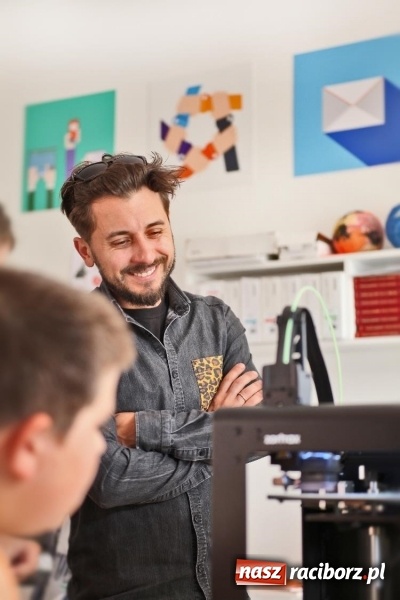 Zdjęcie w galerii na portalu naszraciborz.pl: 4 miejscowości z województwa śląskiego powalczą o multimedialne Pracownie Orange dla swojej okolicy wiadomości z regionu