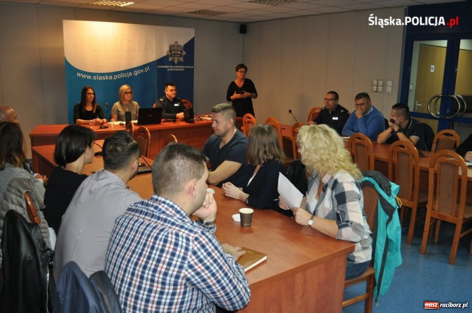 Zdjęcie w galerii na portalu naszraciborz.pl: Oficerowie prasowi policji szkolili się w Katowicach  wiadomości z regionu