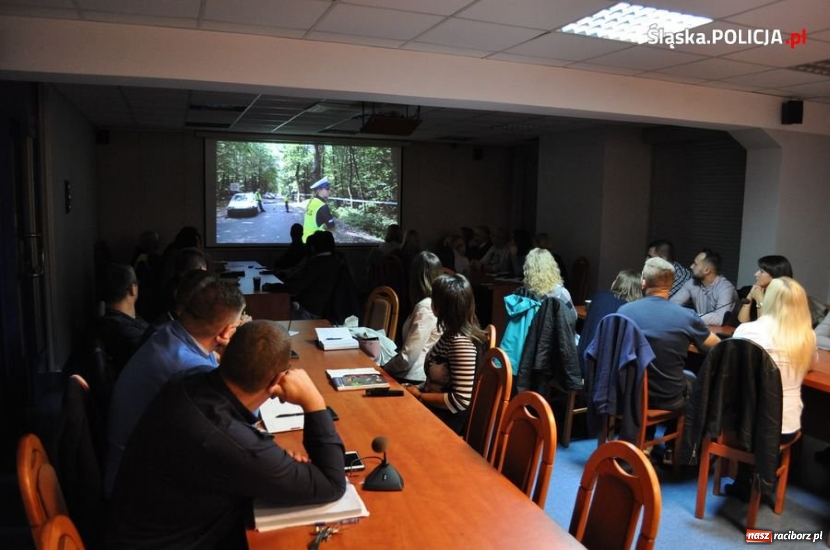 Zdjęcie w galerii na portalu naszraciborz.pl: Oficerowie prasowi policji szkolili się w Katowicach  wiadomości z regionu