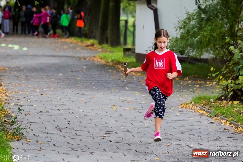 Zdjęcie w galerii na portalu naszraciborz.pl: Gminne sztafetowe biegi przełajowe w Tworkowie wiadomości z regionu
