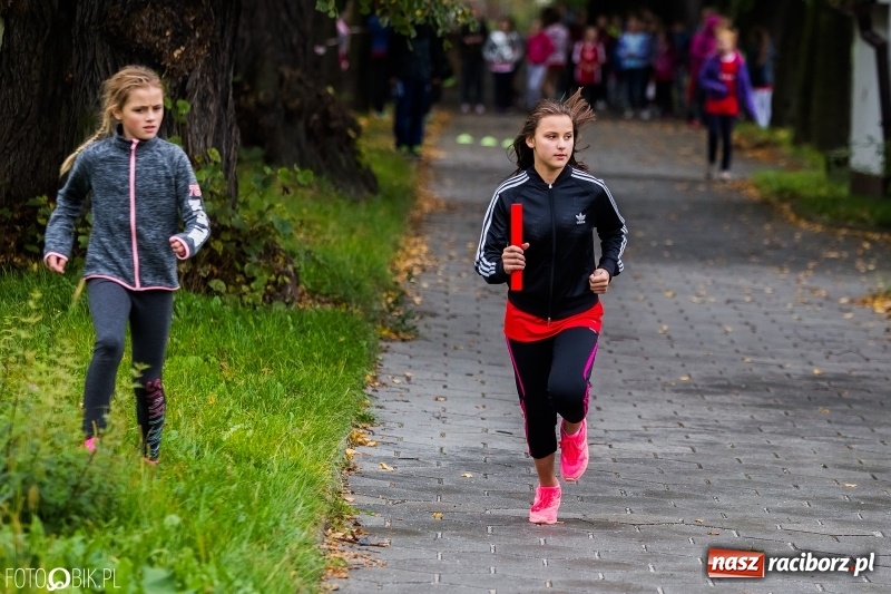 Zdjęcie w galerii na portalu naszraciborz.pl: Gminne sztafetowe biegi przełajowe w Tworkowie wiadomości z regionu