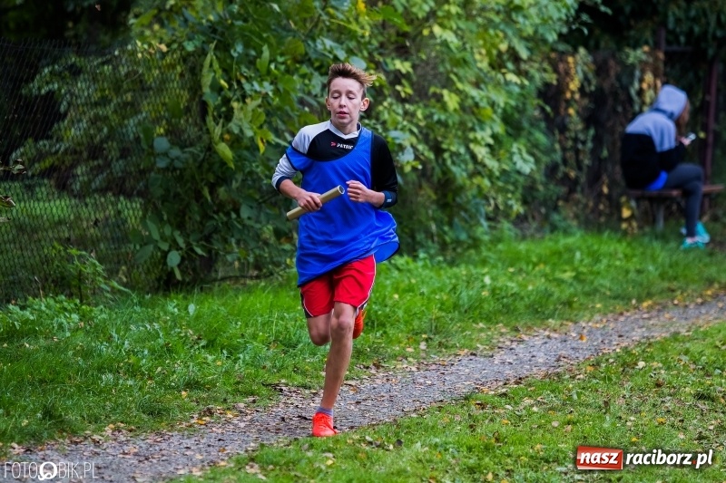 Zdjęcie w galerii na portalu naszraciborz.pl: Gminne sztafetowe biegi przełajowe w Tworkowie wiadomości z regionu