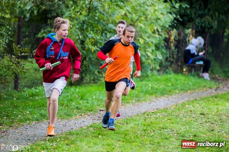 Zdjęcie w galerii na portalu naszraciborz.pl: Gminne sztafetowe biegi przełajowe w Tworkowie wiadomości z regionu