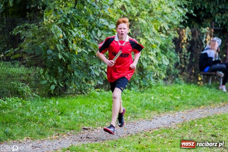 Zdjęcie w galerii na portalu naszraciborz.pl: Gminne sztafetowe biegi przełajowe w Tworkowie wiadomości z regionu
