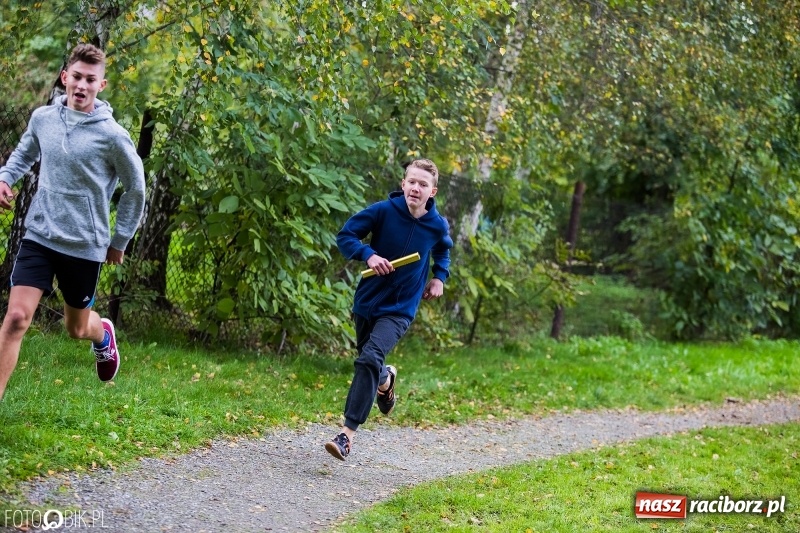 Zdjęcie w galerii na portalu naszraciborz.pl: Gminne sztafetowe biegi przełajowe w Tworkowie wiadomości z regionu