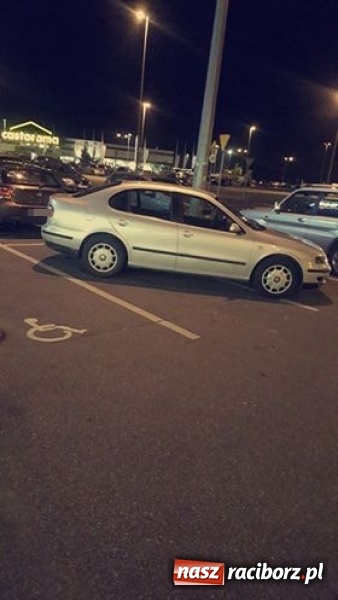 Zdjęcie w galerii na portalu naszraciborz.pl: Mistrzowie parkowania w Raciborzu - galeria zdjęć nadesłanych przez Czytelników wiadomości z regionu