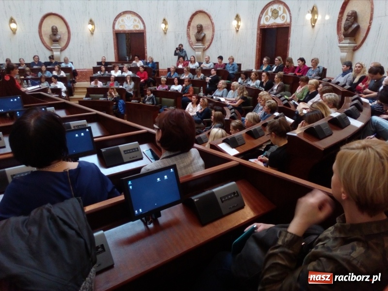 Zdjęcie w galerii na portalu naszraciborz.pl: Katowicka premiera raciborskiego filmu  wiadomości z regionu