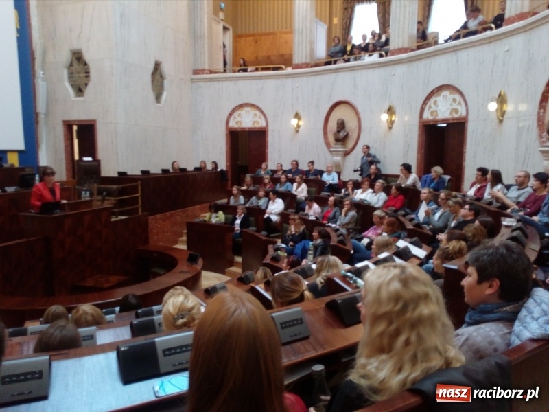 Zdjęcie w galerii na portalu naszraciborz.pl: Katowicka premiera raciborskiego filmu  wiadomości z regionu