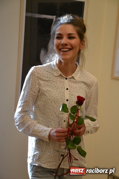 Zdjęcie w galerii na portalu naszraciborz.pl: ŚWIATŁOCZUŁE - wernisaż sióstr Fober na Zamku Piastowskim  wiadomości z regionu