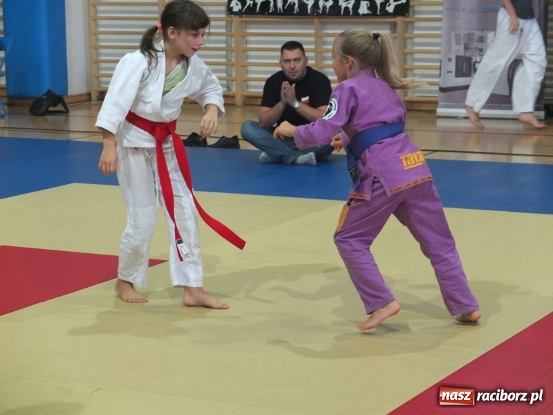 Zdjęcie w galerii na portalu naszraciborz.pl: Najmłodsi Łamatorzy na turnieju w Katowicach wiadomości z regionu