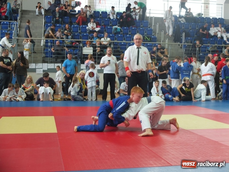 Zdjęcie w galerii na portalu naszraciborz.pl: Najmłodsi Łamatorzy na turnieju w Katowicach wiadomości z regionu