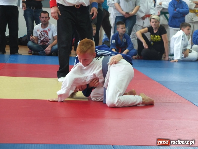 Zdjęcie w galerii na portalu naszraciborz.pl: Najmłodsi Łamatorzy na turnieju w Katowicach wiadomości z regionu