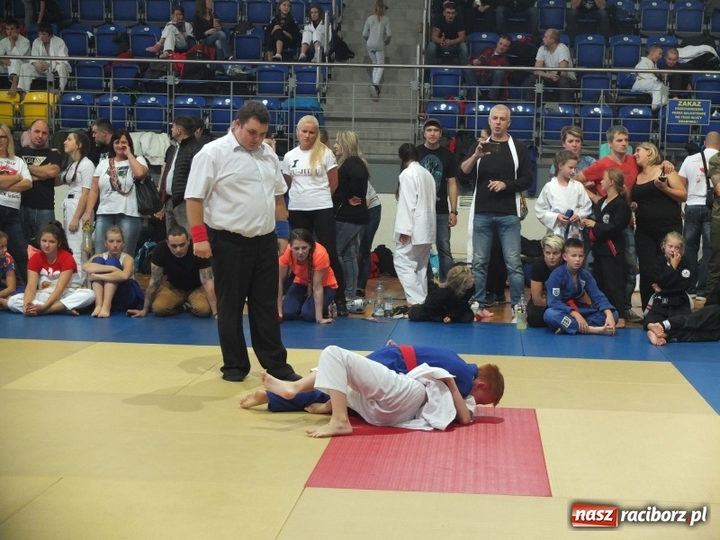 Zdjęcie w galerii na portalu naszraciborz.pl: Najmłodsi Łamatorzy na turnieju w Katowicach wiadomości z regionu