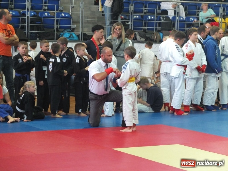 Zdjęcie w galerii na portalu naszraciborz.pl: Najmłodsi Łamatorzy na turnieju w Katowicach wiadomości z regionu