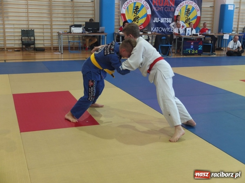 Zdjęcie w galerii na portalu naszraciborz.pl: Najmłodsi Łamatorzy na turnieju w Katowicach wiadomości z regionu