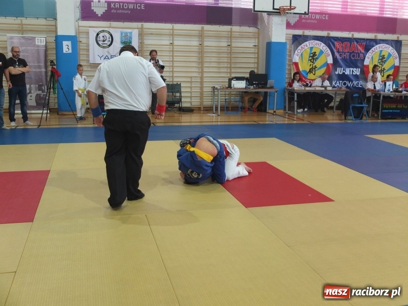 Zdjęcie w galerii na portalu naszraciborz.pl: Najmłodsi Łamatorzy na turnieju w Katowicach wiadomości z regionu