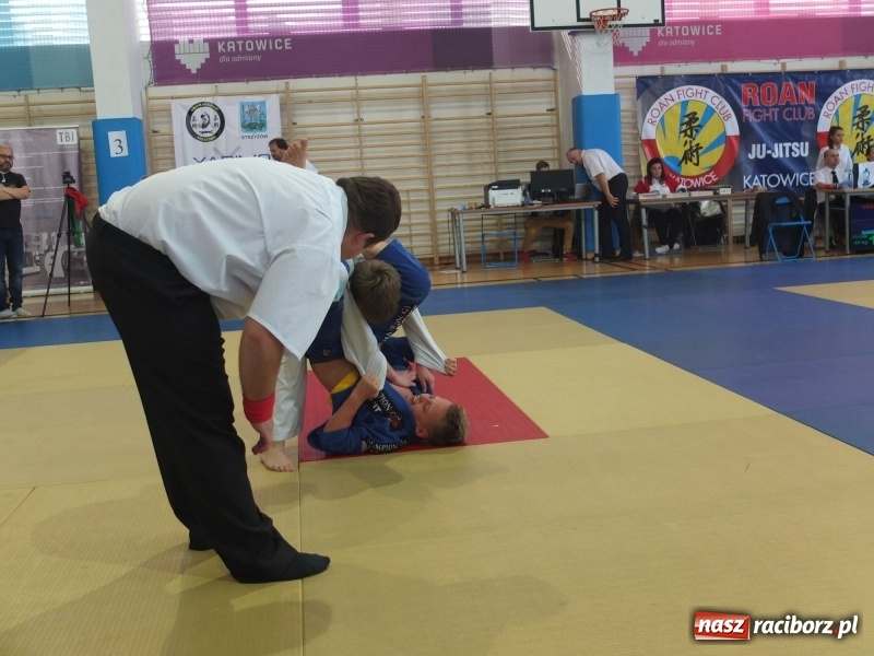 Zdjęcie w galerii na portalu naszraciborz.pl: Najmłodsi Łamatorzy na turnieju w Katowicach wiadomości z regionu