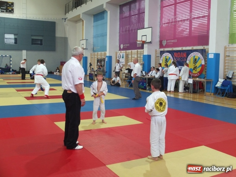 Zdjęcie w galerii na portalu naszraciborz.pl: Najmłodsi Łamatorzy na turnieju w Katowicach wiadomości z regionu