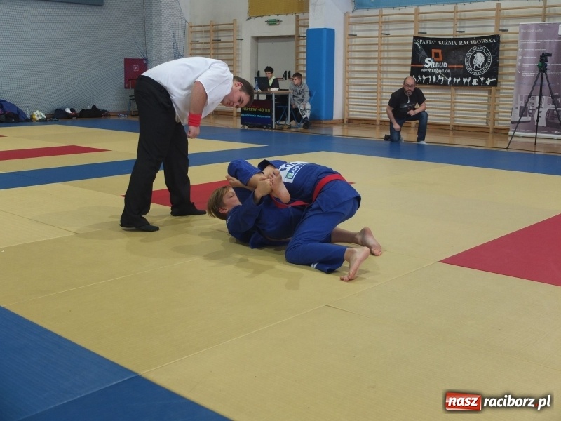 Zdjęcie w galerii na portalu naszraciborz.pl: Najmłodsi Łamatorzy na turnieju w Katowicach wiadomości z regionu