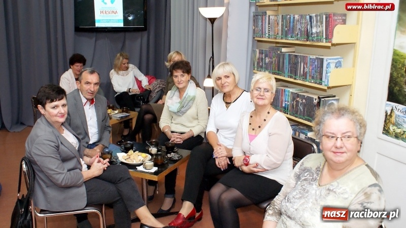 Zdjęcie w galerii na portalu naszraciborz.pl: Wernisaż wystawy Stowarzyszenia PERSONA w raciborskiej bibliotece wiadomości z regionu