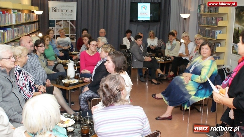 Zdjęcie w galerii na portalu naszraciborz.pl: Wernisaż wystawy Stowarzyszenia PERSONA w raciborskiej bibliotece wiadomości z regionu