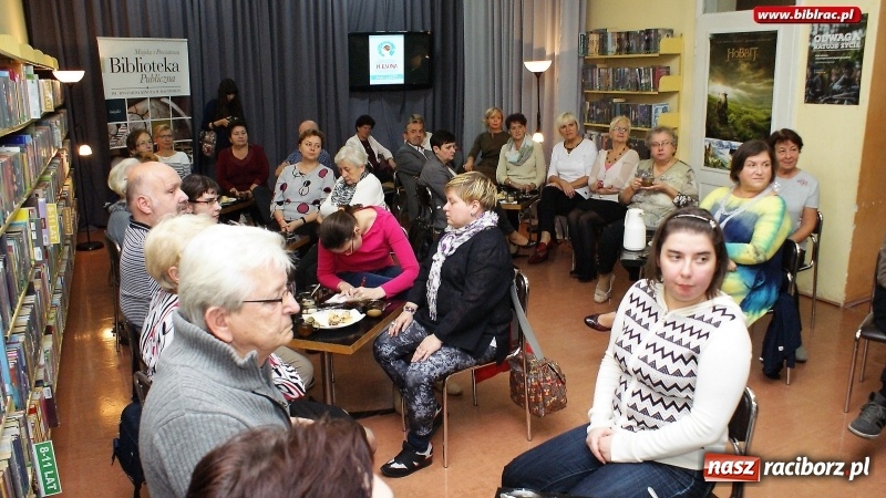 Zdjęcie w galerii na portalu naszraciborz.pl: Wernisaż wystawy Stowarzyszenia PERSONA w raciborskiej bibliotece wiadomości z regionu