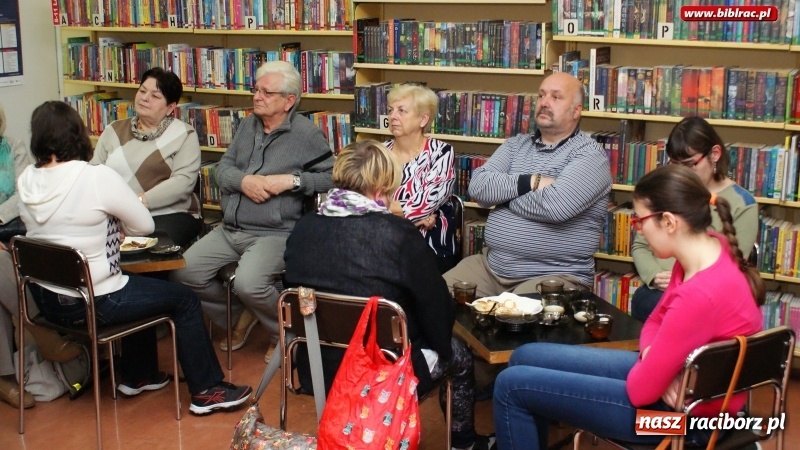 Zdjęcie w galerii na portalu naszraciborz.pl: Wernisaż wystawy Stowarzyszenia PERSONA w raciborskiej bibliotece wiadomości z regionu