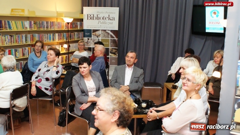 Zdjęcie w galerii na portalu naszraciborz.pl: Wernisaż wystawy Stowarzyszenia PERSONA w raciborskiej bibliotece wiadomości z regionu