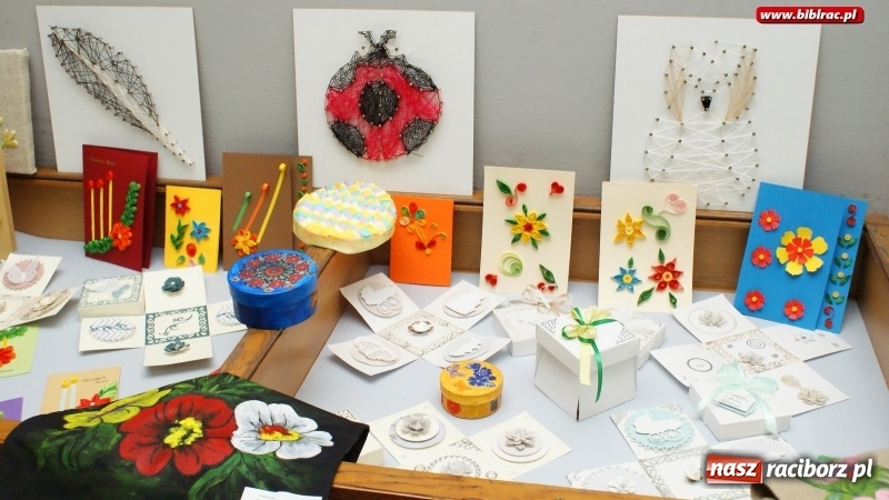 Zdjęcie w galerii na portalu naszraciborz.pl: Wernisaż wystawy Stowarzyszenia PERSONA w raciborskiej bibliotece wiadomości z regionu