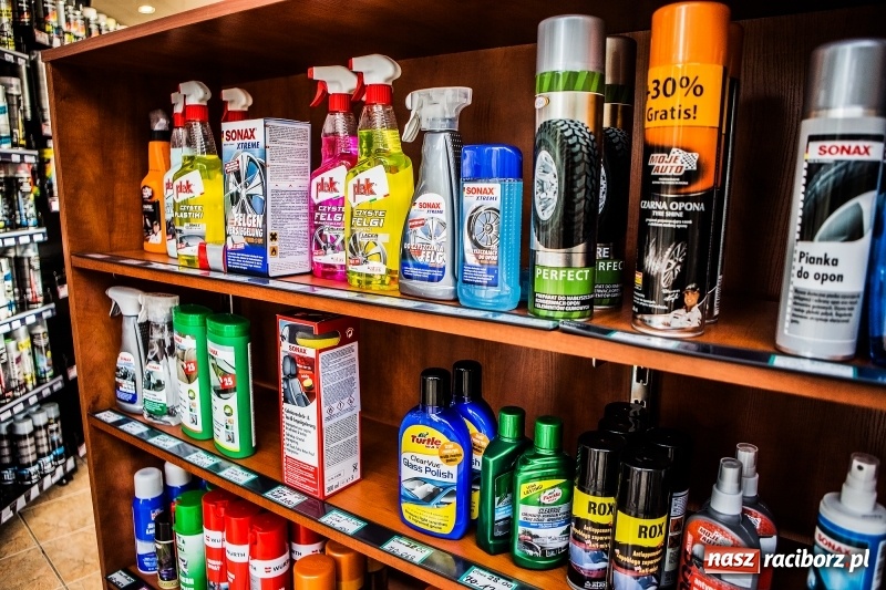 Zdjęcie w galerii na portalu naszraciborz.pl: Sklep motoryzacyjny Auto-Części Bogdan Derkowski zaprasza wszystkich klientów, tych stałych jak i nowych pod nowy adres wiadomości z regionu