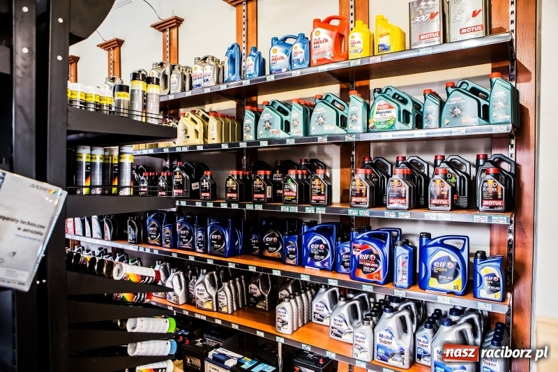 Zdjęcie w galerii na portalu naszraciborz.pl: Sklep motoryzacyjny Auto-Części Bogdan Derkowski zaprasza wszystkich klientów, tych stałych jak i nowych pod nowy adres wiadomości z regionu